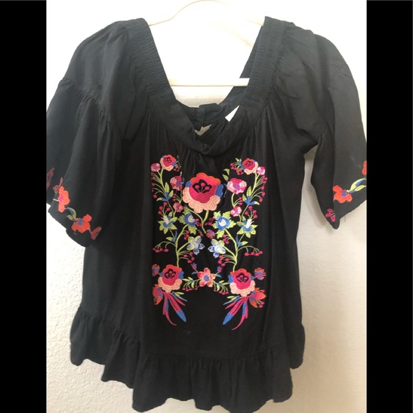 Off the shoulder, peplum top - Picture 1 of 2